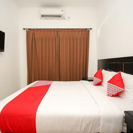 Oyo 969 Penginapan Darma I Surabaya Exteriör bild